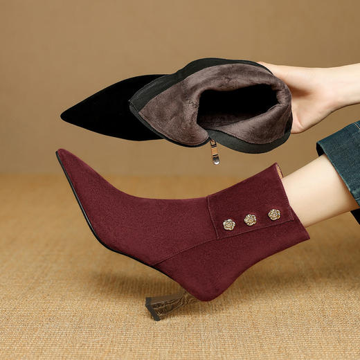 【预售5天】羊反皮粗高跟短靴女秋冬季小香风复古短筒瘦瘦靴女时装靴DB&M6563 商品图2