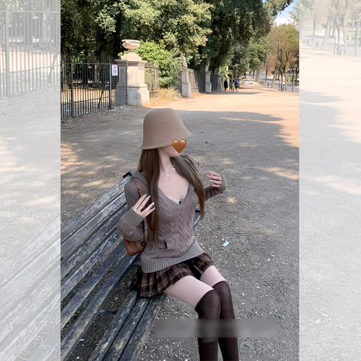 西遇V领麻花针织衫女秋季新款收腰显瘦气质长袖连帽毛衣SS051635 商品图2