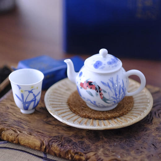 【景德镇纯手工陶瓷】功夫茶茶具青花加彩，薄胚盖碗宫灯茶壶谢浩飞老师手绘传统烧制 千年瓷都万年窑火，从泥到瓷的距离，是一千三百摄氏度茶当配器，青花加彩邂逅千年茶韵，茶以养人，器以聚香 商品图10