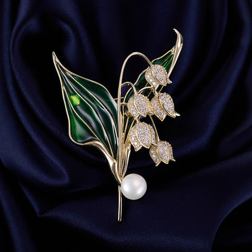 奢华精致天然淡水珍珠滴油铃兰花胸针，高级感轻奢复古衣饰别针饰品LY-M-424 商品图0