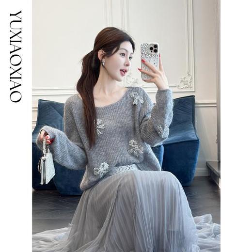 余潇潇【月半威尼斯】马海毛绵羊毛混纺蝴蝶结钻饰V领开衫&圆领毛衣 商品图3