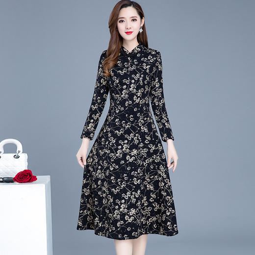 XYKL-16S时尚印花加绒大码连衣裙女冬季2025年新款韩版修身气质优雅打底裙 商品图3