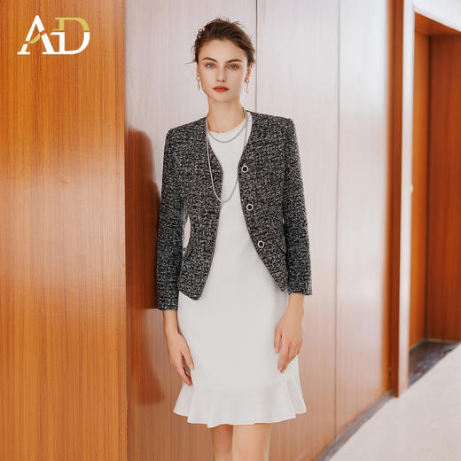 AD高级感精致时尚套装2025新款优雅白色内搭连衣裙小香风羊毛外套 商品图3