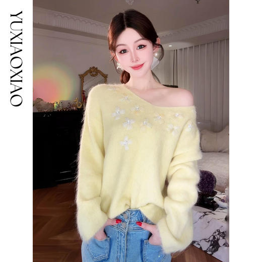 余潇潇【雏菊画幕】慵懒时髦羊驼毛混纺拼立体花朵刺绣V领宽松毛衣 商品图4