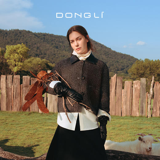 东黎 • 你本珍贵 女士秋季皮领短款大衣 5308 商品图0