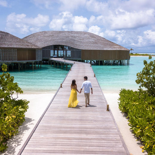 4天3晚【马尔代夫ClubMed菲诺岛度假村】享受碧海蓝天间的浪漫奢华，入住海滩泳池别墅，享一价全包每日三餐吃喝玩乐、浮潜、帆船出海等休闲活动，领略海岛极致魅力~ 商品图11