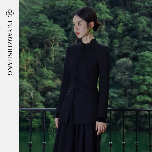FUYAO扶摇 秋季新款高级感西装套装女国风对襟盘扣黑色西服两件套 商品图3