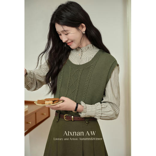 鹿向南「秋日苔藓」针织背心马甲女士2025新款秋冬季衬衫叠穿马夹 商品图3