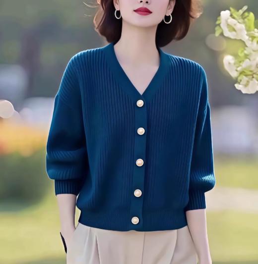 今年流行的v领针织开衫，轻奢高端女神范毛衣上衣LJX-865 商品图2