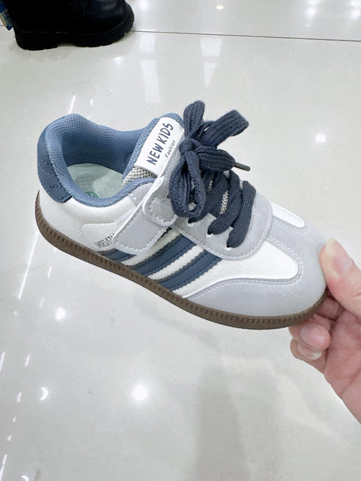 小灰熊 H836 皮面板鞋 28-31 商品图1