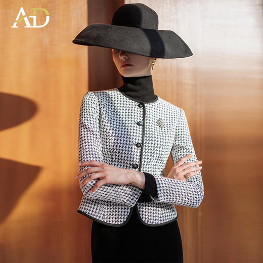 AD黑色千鸟格圆领短外套女秋冬气质小香风高端职场套装丝绒包臀裙 商品图1