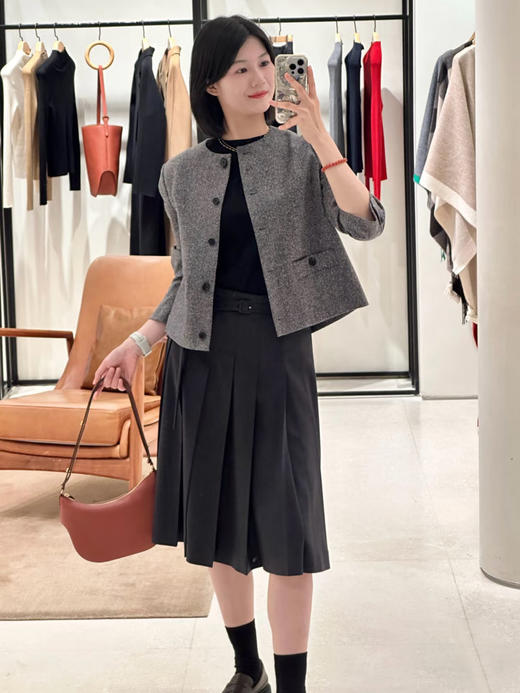 【高品质私服】【IC羊毛混纺花呢夹克外套】周二（10.14）上午10点开始 基于经典的英式风格 手感柔软 舒适自如G1572【无标出货 介意慎拍】 商品图4