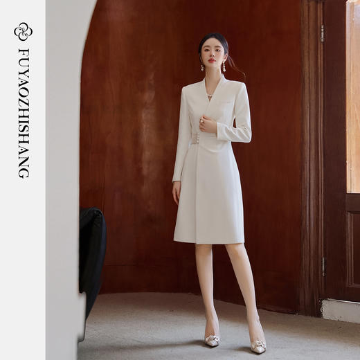 FUYAO扶摇 中华风连衣裙女2025新款国风女神范中长裙醋酸缎面裙子 商品图1