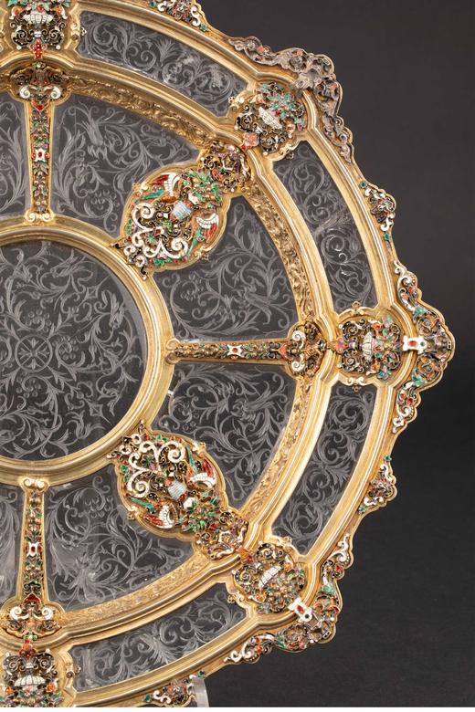 【已售】独角鹿西洋古董 1870年代奥地利出品新文艺复兴风格天然水晶蚀刻嵌珐琅及银镀金装饰赏盘 商品图3