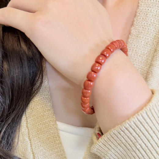 老型南红珠手串 经典款单圈设计 浓郁正宫红满肉胶感足 新年常备贵气十足 商品图0