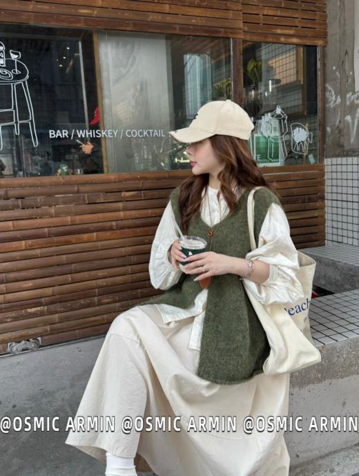 秋冬必备 韩系穿搭天花板【OSMIC ARMIN韩系百搭慵懒风毛衣马甲】简约百搭软糯慵懒风毛衣马甲女2025秋冬新款宽松叠穿针织背心 商品图7