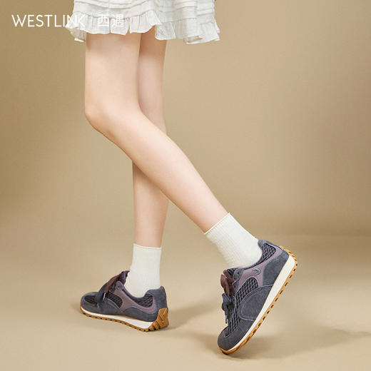 【限时秒杀】西遇厚底德训鞋女新款秋季复古学院舒适轻便休闲鞋平底运动鞋V1857074 商品图3