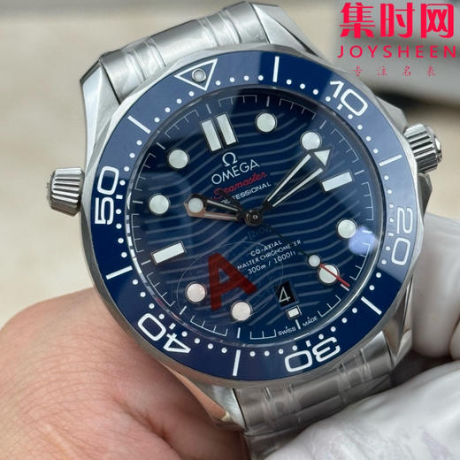 欧米茄VS海马300米系列V3版 原装开模 蓝海马
款式：男士潜水腕表 商品图3