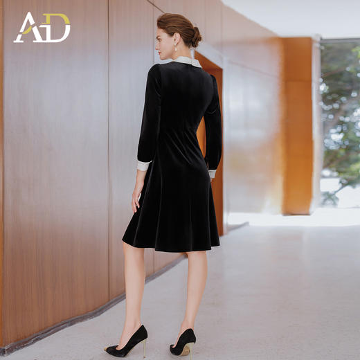 AD秋冬季收腰丝绒通勤连衣裙2025年秋冬季新款法式显瘦名媛小黑裙 商品图4