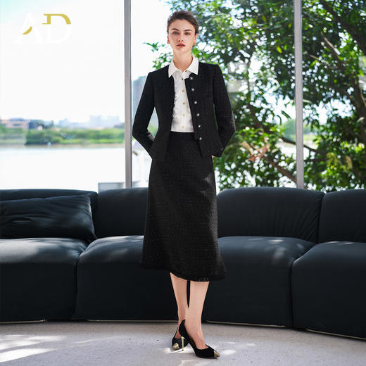 AD姐系贵感套装早秋2025新款黑色赫本风编织圆领外套轻奢两件套裙 商品图4
