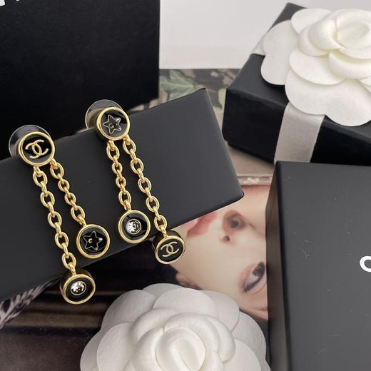 香奈儿 长短金边小圆黑耳钉（XJ） 商品图2