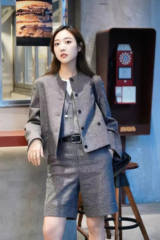 【高品质私服】【IC羊毛混纺花呢夹克外套】周二（10.14）上午10点开始 基于经典的英式风格 手感柔软 舒适自如G1572【无标出货 介意慎拍】 商品图6