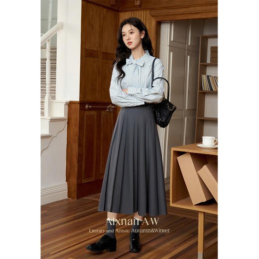 鹿向南「纳西女孩」灰色学院风半身裙2025女装秋冬气质安可雷穿搭 商品图1