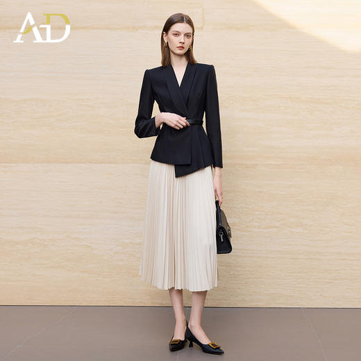 AD简约气质通勤米白色百褶裙职场两件套女2025新款职业装西装套装 商品图2