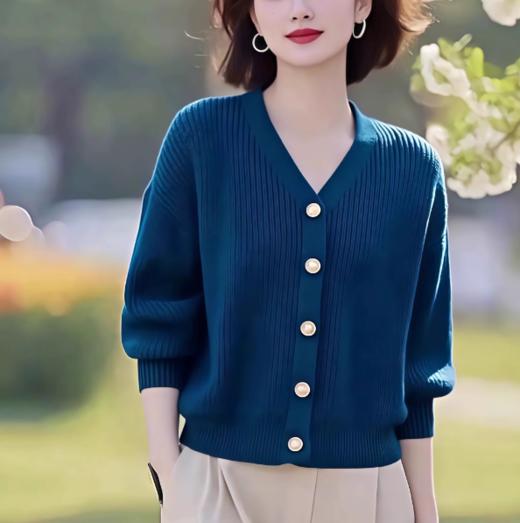 今年流行的v领针织开衫，轻奢高端女神范毛衣上衣LJX-865 商品图0