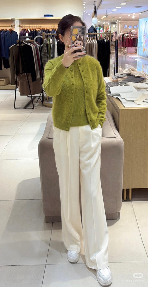 1013-5 无法拒绝的毛绒绒 渠道圆正 eds 羊绒拉绒 针织背心 氛围感开衫 颜色太美 商品图4