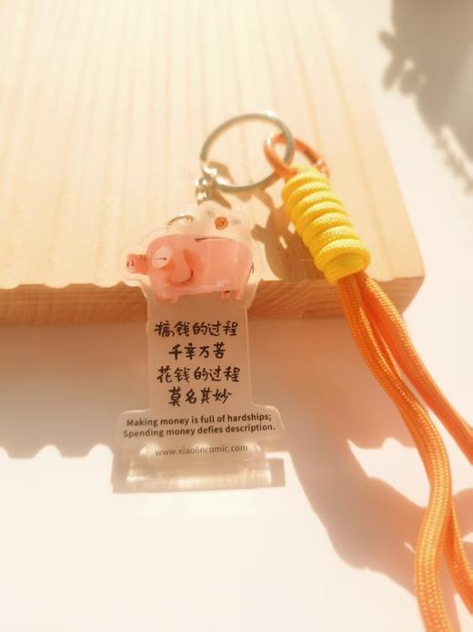 小林漫画・治愈系双语  荧光  亚克力挂件  挂绳设计 包包配饰 挂绳颜色随机 商品图12