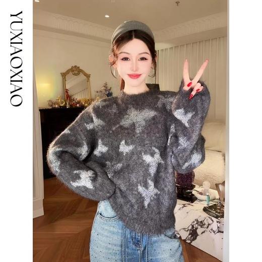 余潇潇【蝴蝶胶片】苏利羊驼毛绵羊毛亮片蝴蝶提花慵懒感圆领毛衣 商品图3
