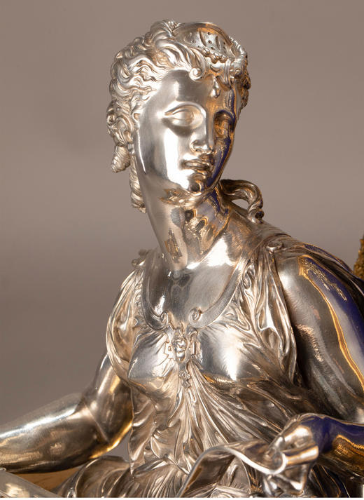 独角鹿西洋古董 19世纪法国工坊出品新文艺复兴风格铜鎏金装饰银质雕像青金石座钟 商品图6