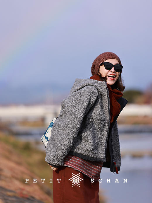 Petit Schan小闪 CLO#689 strong sheep 沸羊羊 羊羔毛连帽休闲短外套 商品图5