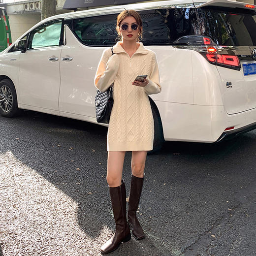 西遇长袖针织连衣裙女秋季新款翻领拉链麻花宽松软糯裙子SS051633 商品图1