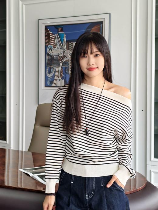 【Sonia life一字领针织衫】赵露思同款cos风格限时秒杀💰59❗️一衣三穿，⁬一字肩、⁤斜肩、‌正肩，⁬穿上肉眼显瘦10斤，⁭品牌直发！⁠ 商品图7