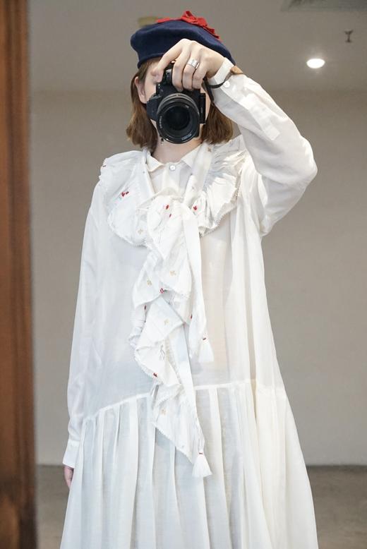 BUNON 轻盈印花刺绣荷叶边真丝披肩领巾围巾 商品图2