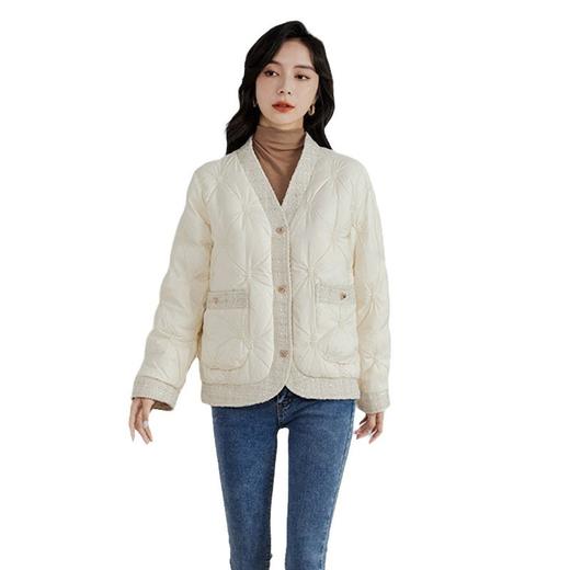 百媚生 格子边V领粗花呢花边小香风羽绒服女F6145 商品图4