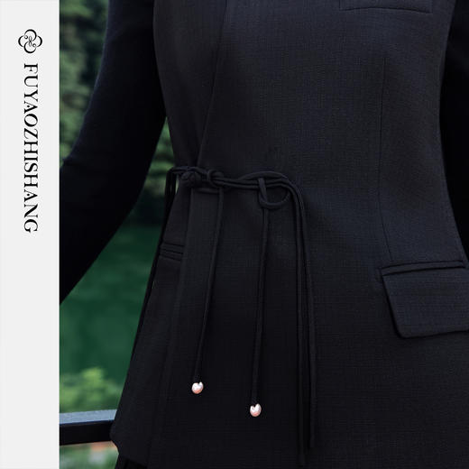 FUYAO扶摇 复古文艺 国风盘扣马甲两件套2025秋黑色醋酸时尚套装 商品图2