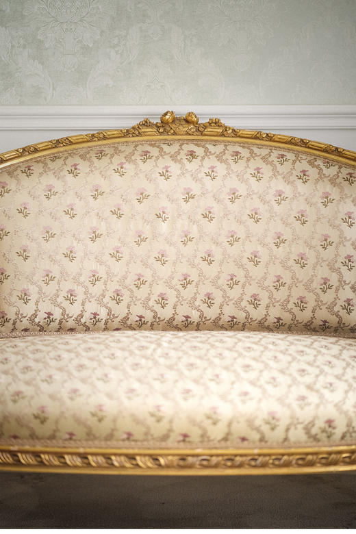 【已售】独角鹿西洋古董 19世纪法国出品路易十六风格木鎏金装饰花卉缎面靠背沙发 商品图4