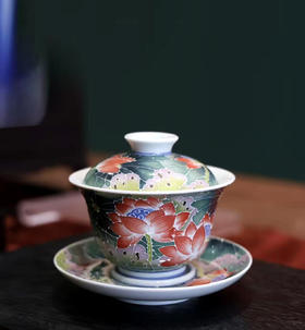 釉下五彩《墨染清荷》盖碗