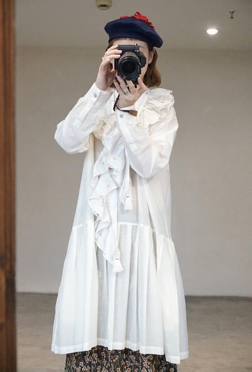 BUNON 轻盈印花刺绣荷叶边真丝披肩领巾围巾 商品图3