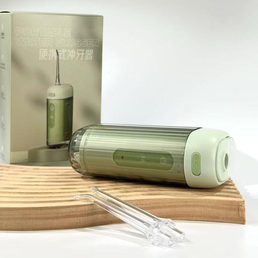 轻松净享口腔SPA！【NEMASU 便携式冲牙器】脉冲震荡 有效清洁 科学控压 呵护牙龈 200g超轻设计 节省洗漱台空间 携带出门超方便 IPX7级整机防水 淋浴水洗都不怕（绿色缺货预售5天） 商品图3