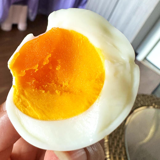 『湖北散养有机土鸡蛋』个头小巧，浓稠饱满，熟后蛋黄沙糯、蛋白弹嫩、鲜香无腥 商品图5