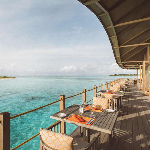 4天3晚【马尔代夫ClubMed菲诺岛度假村】享受碧海蓝天间的浪漫奢华，入住海滩泳池别墅，享一价全包每日三餐吃喝玩乐、浮潜、帆船出海等休闲活动，领略海岛极致魅力~ 商品图3