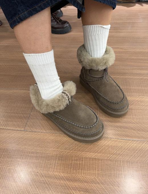 UGG 阿尔派系列羊皮毛一体短靴（DBG） 商品图3