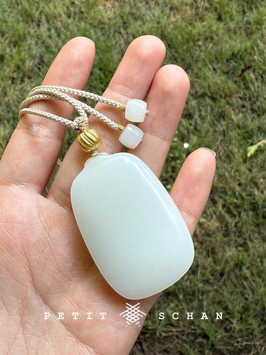 PETIT SCHAN小闪 JEW#028 Little Milk Soap 小奶皂 顶俄巴莎一级白和田玉无事牌 商品图4