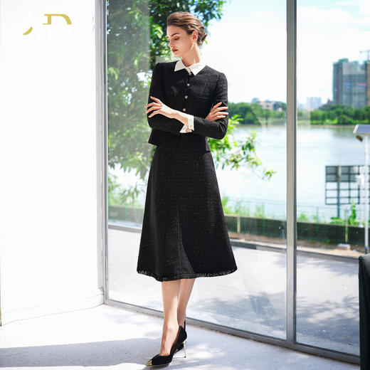 AD姐系贵感套装早秋2025新款黑色赫本风编织圆领外套轻奢两件套裙 商品图1