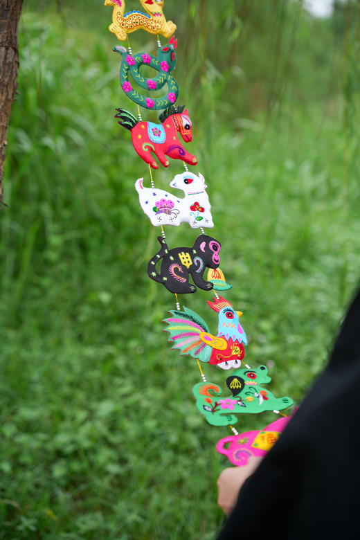 西秦刺绣十二生肖挂件 非遗手工制作 居家布艺挂件装饰 商品图2