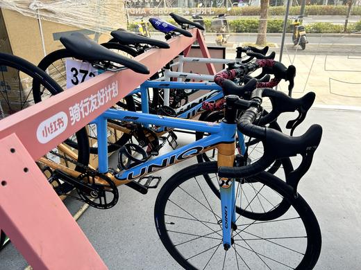 【小铁人】比赛公路车（二手统一尺寸随机款式） 商品图0